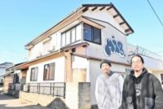 30歳代男性2人が空き家をDIY…古着やビンテージおもちゃ並ぶ雑貨店に　「好きなもの語り合う場へ」　福井県あわら市