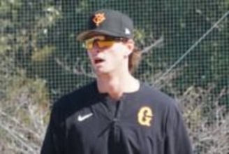 巨人に現れた新イケメン「モデルさんですか？」　衝撃スタイルに羨望の声「当たり助っ人の予感」