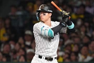 佐藤輝明の今オフMLB移籍は「疑問が残る」　3冠王の可能性も…専門家が挙げた“懸念材料”