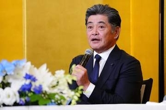 「怖すぎて震える」新監督が放った“4文字”　就任会見で…ファン恐怖「目バッキバキ」