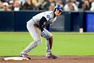 大谷翔平の“激走”二塁打に困惑の声　あまりに速い…転がるヘルメ「めっちゃカッコよ」