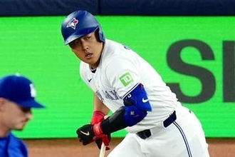 衝撃17号の岡本和真へ…807億円男が見せた“リスペクト”　2人で息ぴったり、 中継で発見