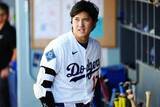 「大谷翔平の「右肩」にLA放送困惑　判明した負傷…“予兆”だった「違和感」の正体」の画像1
