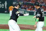「鷹・山本恵大、ファウル判定が覆り今季1号　右翼ポール際への大飛球…審判団の検証で本塁打に」の画像1