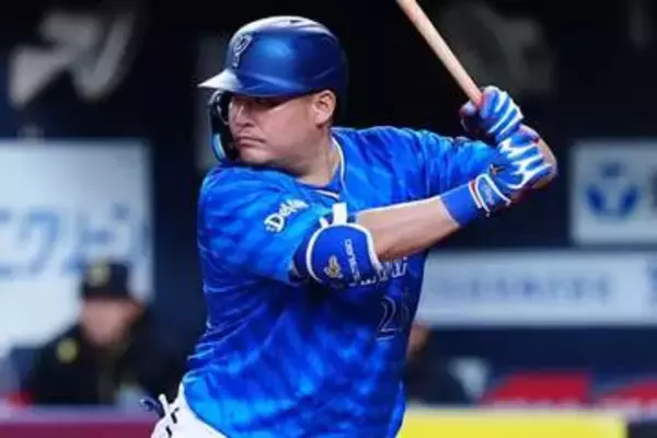 DeNA筒香嘉智が死球で途中交代　左膝直撃で苦悶の表情…打率4割超の主砲にアクシデント