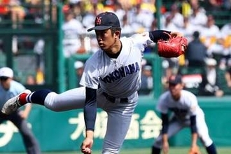 横浜・織田翔希、またも156キロ計測　日南学園に続き…甲子園騒然、準々決勝・花巻東戦