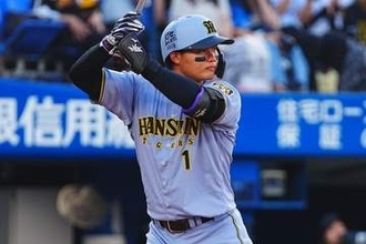 阪神主砲の一打で“狂喜乱舞”「アクションデカイ」　ファンが注目した光景「喜びすぎ」