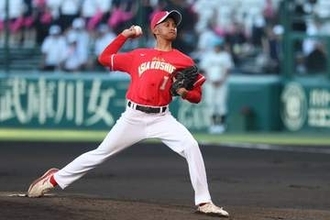 夏の甲子園が開幕　インドネシア球児2人が始球式「今まで感じたことがない感動」