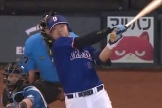 9連勝の日本ハム、7回に悪夢　福谷が2者連発被弾…細川＆石川が豪快アーチ、マウンドで崩れ落ちる