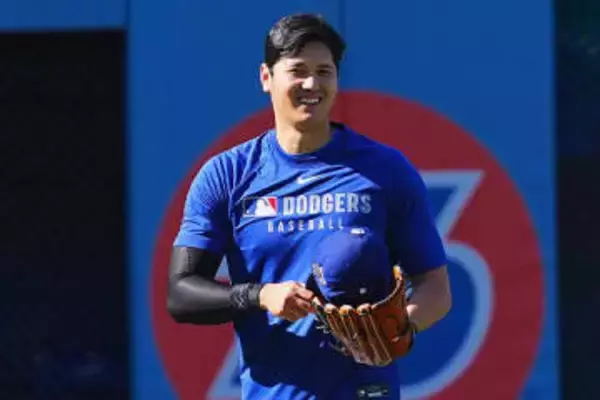 “規格外”の大谷翔平は「超サイヤ人だろ」　半袖から覗く筋肉にファン仰天「もはやCG」