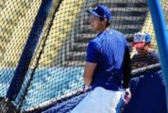 大谷翔平に敵主砲“抗議”「ショー、やめてくれよ！」　ズラリ見学も…ファウル強襲でヤジ