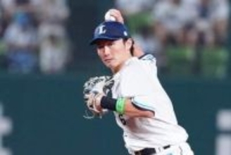 名手・源田がまさかのミスも…仲良しOBが称えた“その後”の姿勢「持っている」