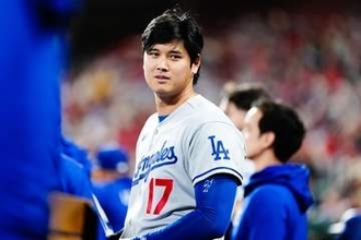 大谷翔平の“東京開幕ユニ”が競売に　漢字サイン、黄金パッチ付き…数億円規模で落札か