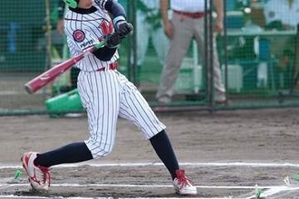 手打ち脱却→全身が連動する“無重力”　小学生に推奨…捻転差生む「ふわふわスイング」