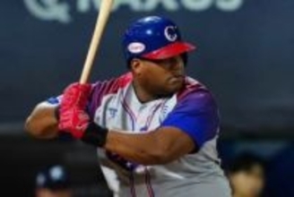 本当に40歳直前？　元助っ人が衝撃の“場外弾”…衰え知らずのパワー、WBC前に止まらぬ無双