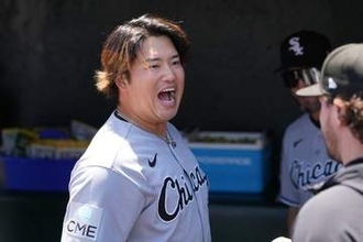 「肩が大木すぎ」大谷翔平じゃない…日本人の肉体に反響　ニヤリ笑顔「とってもハンサム」