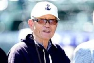 NPBレジェンドが「87歳と思えない」　まさかの渡米に驚愕…菅野激励で「元気すぎる」