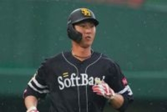 鷹・秋広優人の“弾丸HR”は「ライト前かと」　伸び続ける打球にファン驚愕「弾道キモすぎる」