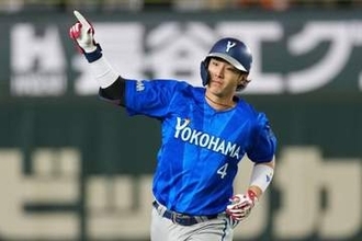 DeNA度会が先頭打者弾　CSで2戦連続…場内騒然、前日から“2打席連発”「気持ちで打ちました！」