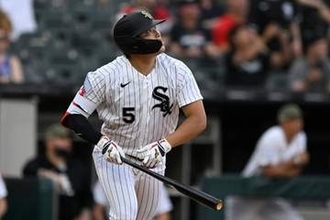 村上宗隆が豪快18号　ジャッジ突き放し再びトップ　日本人1年目の歴代2位タイ…年間55発ペース、本拠地大歓声