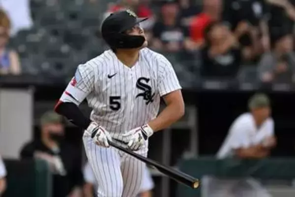 村上宗隆が豪快18号　ジャッジ突き放し再びトップ　日本人1年目の歴代2位タイ…年間55発ペース、本拠地大歓声