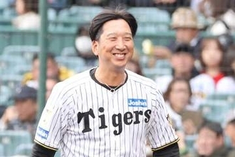 阪神の発表に「待って待って」　美女軍団よりも…色褪せぬ47歳に感動「アツすぎやろ」