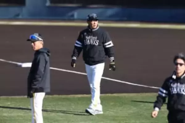 鷹キャンプに大物政治家「来ていたんですね」　元知事が“訪問”…突如報告にネット注目