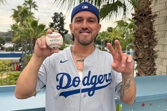 大谷HRキャッチにジョーク炸裂「2400万円でどう？」　日米通算350号ボールに大興奮