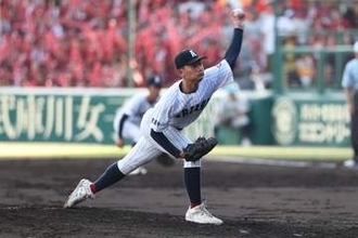 有明、サヨナラ負けで4強ならず　エ―ス斉藤の129球熱投に甲子園喝采…被災地に届け続けた勇気