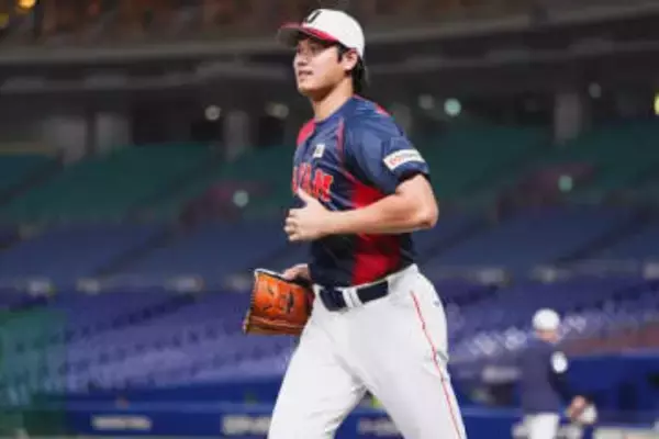 大谷翔平、侍J合流→即練習　近藤健介らナインと談笑も…背番号「16」ビジユニお披露目