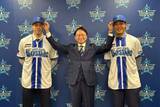 「DeNA電撃トレードの裏にあった“理想”　尾形＆井上朋加入で球団社長が強調した「その先」」の画像1