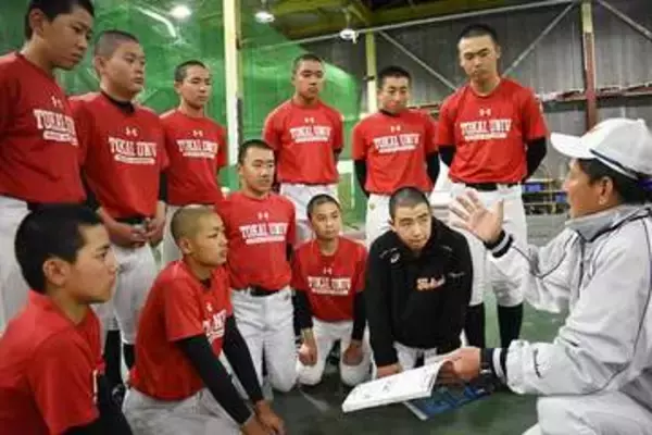 股関節が硬い子は「試合に出しません」　中学生活にも直結…軟式強豪の“不変ルール”