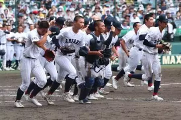 有明ナインが対面した“超大物”　甲子園初出場→8強入り…帰郷で広がった光景「な、なんと!!!」