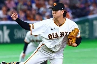 巨人・田中瑛斗、まさかの“予告シュート”　帽子のつば裏見せるもレイエスに安打浴びる