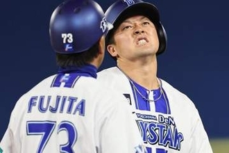 負傷交代の牧秀悟は「厳しいと思います」　25日に右ハムを検査…指揮官は表情曇らす