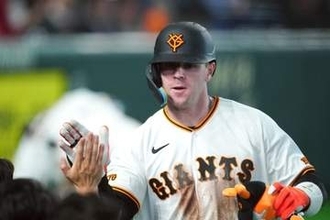 巨人キャベッジ、特大バルコニー弾　東京D熱狂…確信の3号ソロ、今季初5番起用