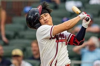 韓国32億円男は「もらいすぎ」　母国で大怪我→打率0割台…大不振の30歳に米メディア苦言