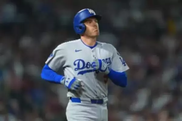 フリーマン、12億円豪邸売却で「3億円以上の損失」　米識者が苦言「憲法の精神に反している」