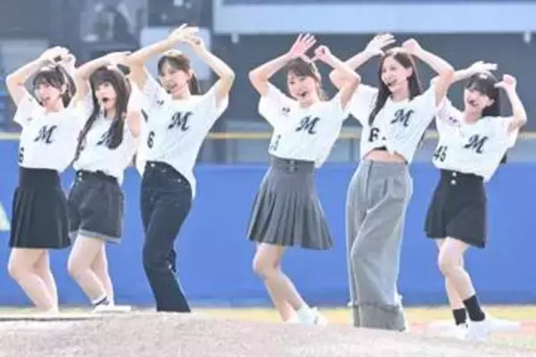 「「天使すぎる」2人の美女　チアに混じってキレキレダンス「ビックリするくらい可愛い」」の画像