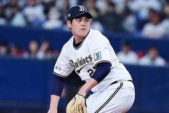 現代野球で希少な「昭和のピッチャー」　流れを変えたオリ右腕…名球会捕手も大絶賛