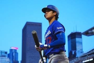 大谷翔平に気になる“跡”　クラブハウスから消えた10分…同僚の視線集中、17号の舞台裏