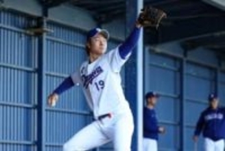 衝撃落差…侍J“秘密兵器”が「エグすぎる」　崩れ落ちる打者、X仰天「キレが」