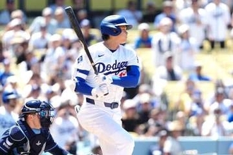 大谷翔平、DH解除で打者出場　球場ざわめき…6回まで4失点の投球、遊ゴロに倒れる