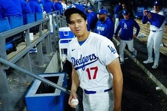 大谷夫妻に熱視線…待ちきれないMLB公式「誰になる？」　選ばれた豪華4ショット