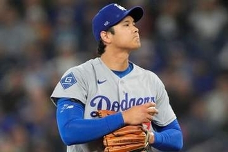大谷翔平の“特別扱い”に敵軍が不満？　球場に漂う不穏な空気…ロバーツ監督はベンチで「激怒」