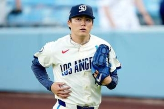 由伸登板試合…客席にいた“謎の集団”　判明した事実に感動の声「おめでとう」