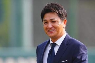 由伸ヘッドの後ろウロウロ…リチャードを襲った“まさかの放置”　悲壮感あふれる表情