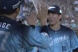 「西武がルーキー小島大河が決勝2ラン、延長を制して劇的勝利　ロッテは3連勝…23日のパ・リーグ」の画像1