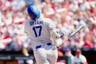 大谷翔平、腰付近に死球受け絶叫…敵地でも大ブーイング　“ヒヤリ”も一塁ベース上で笑顔