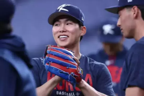 ド軍キム・ヘソンが来日　OP戦打率.462…京セラD前日練習に参加、“韓国のイチロー”の姿も
